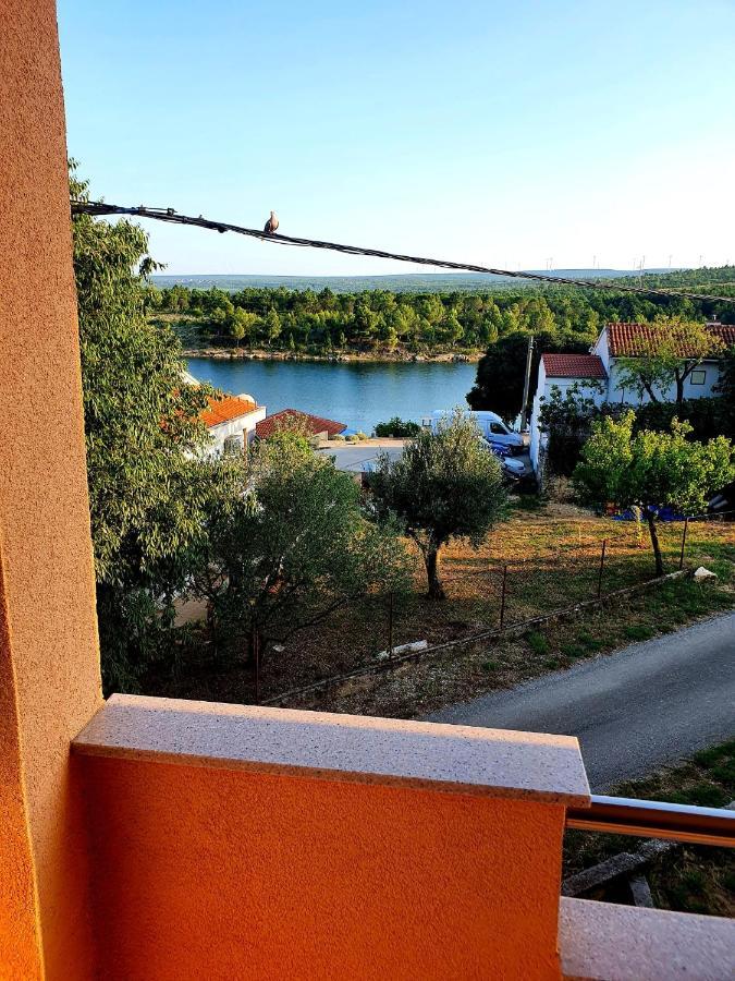 Apartmani Desnica Kruševo Zewnętrze zdjęcie
