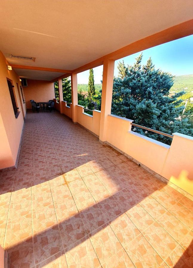 Apartmani Desnica Kruševo Zewnętrze zdjęcie